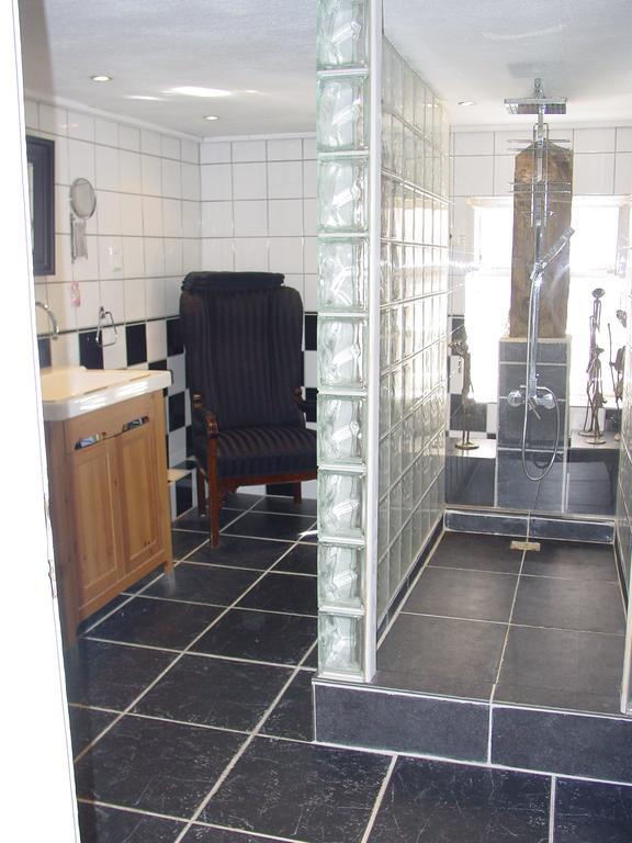 Robert'S Bed & Breakfast Helmarshausen Εξωτερικό φωτογραφία