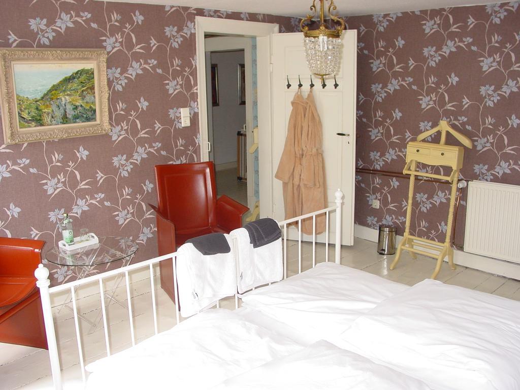 Robert'S Bed & Breakfast Helmarshausen Εξωτερικό φωτογραφία