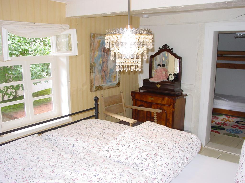 Robert'S Bed & Breakfast Helmarshausen Εξωτερικό φωτογραφία